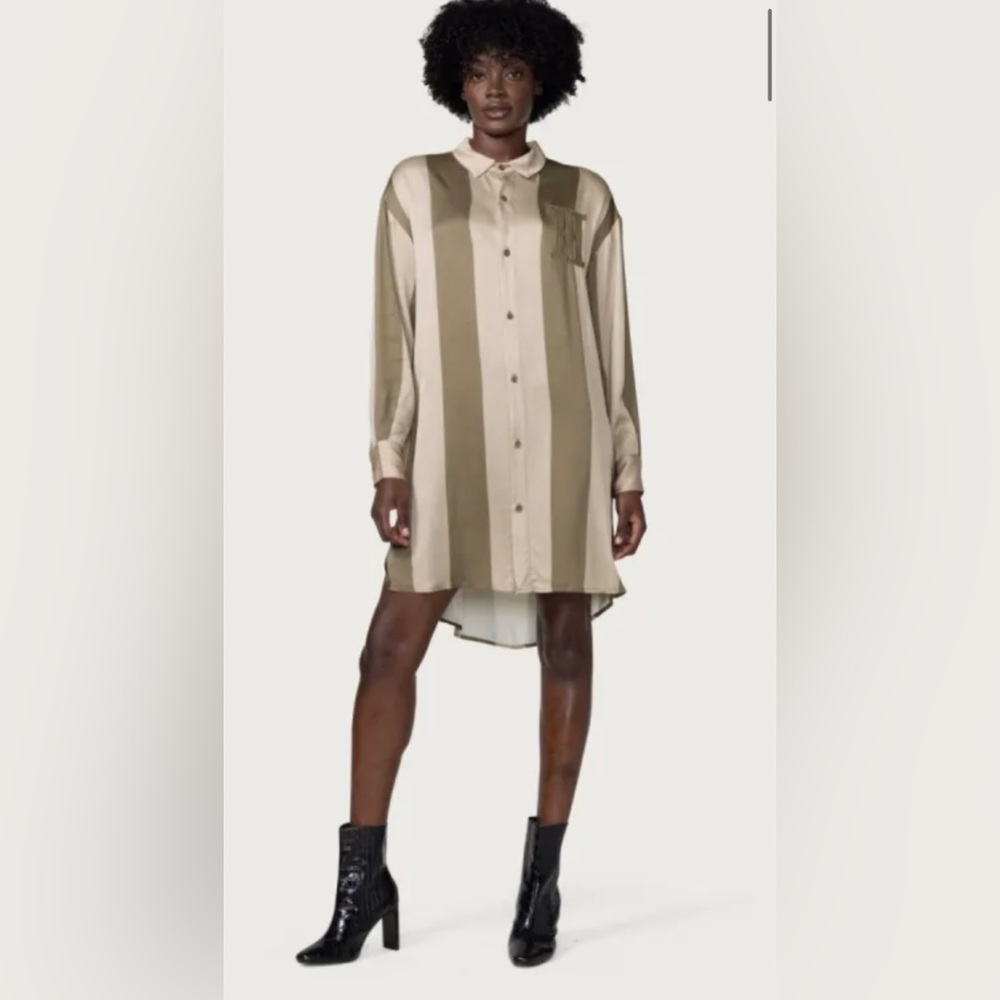 NWT Womens Shirt Dress - Olive Size Large